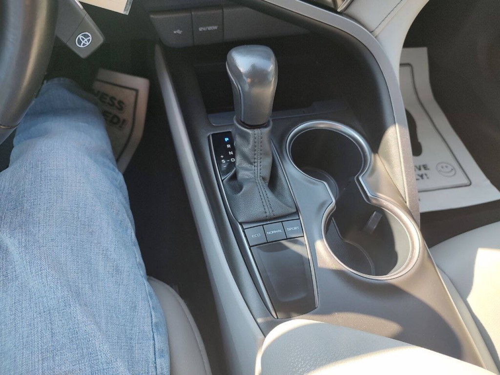 2023 Toyota Camry Image 34