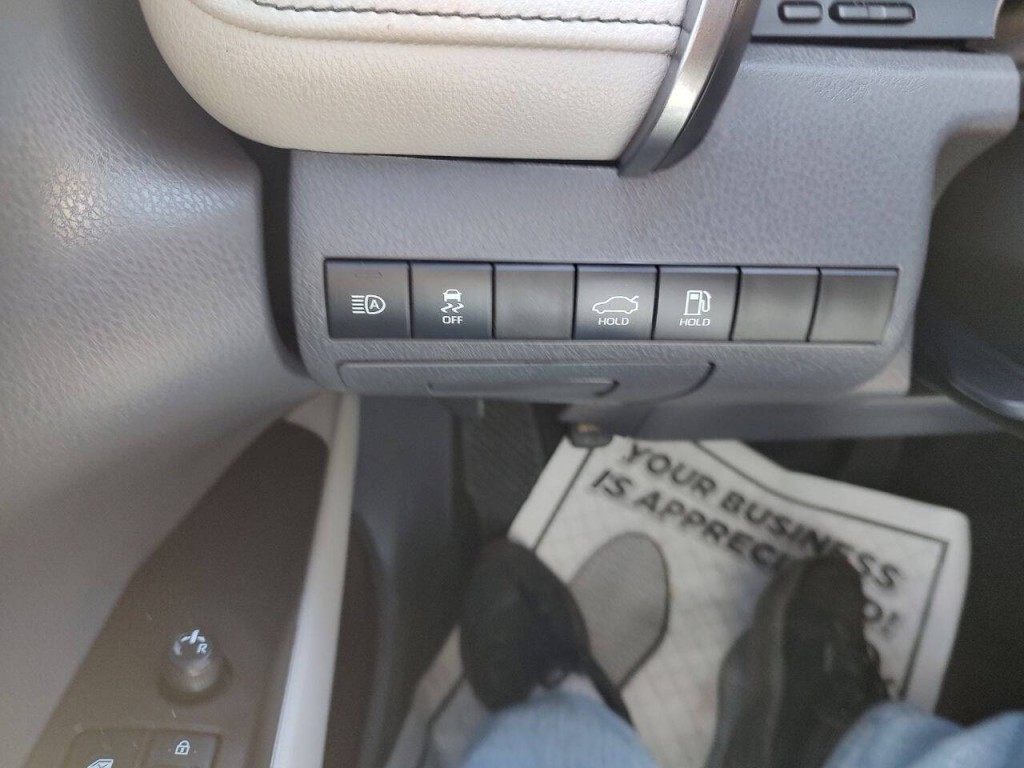 2023 Toyota Camry Image 41