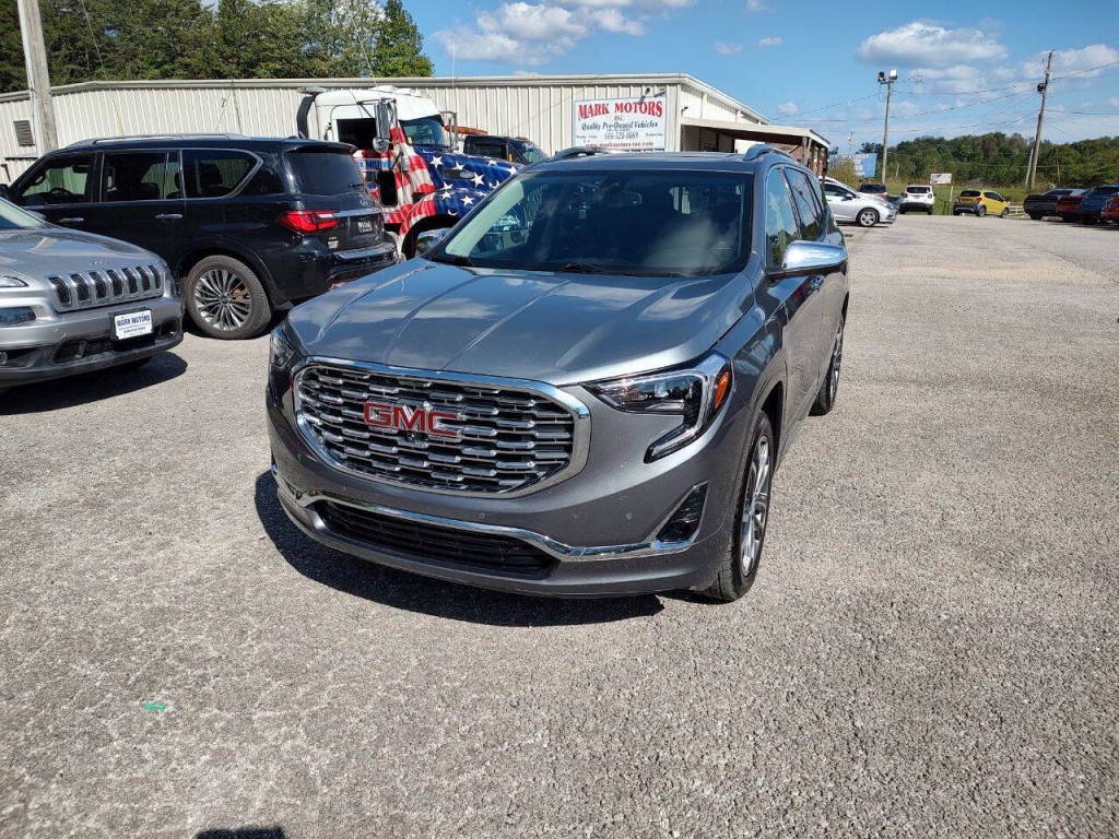 2019 GMC Terrain Image 2