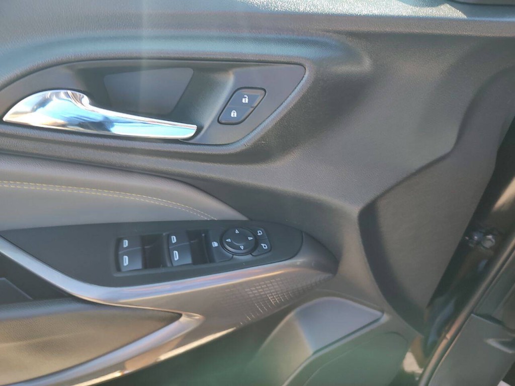 2025 Chevrolet Trax Image 52
