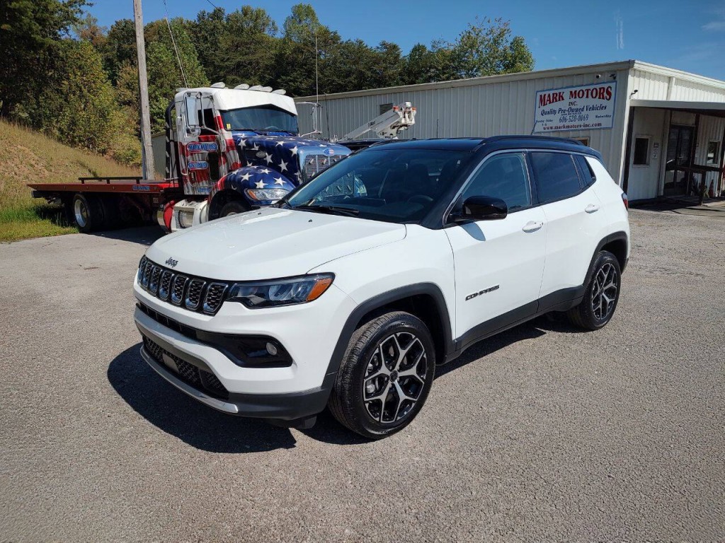 2025 Jeep Compass Image 2