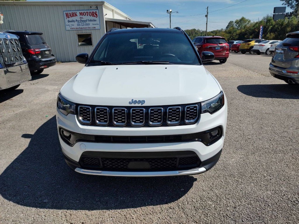 2025 Jeep Compass Image 3