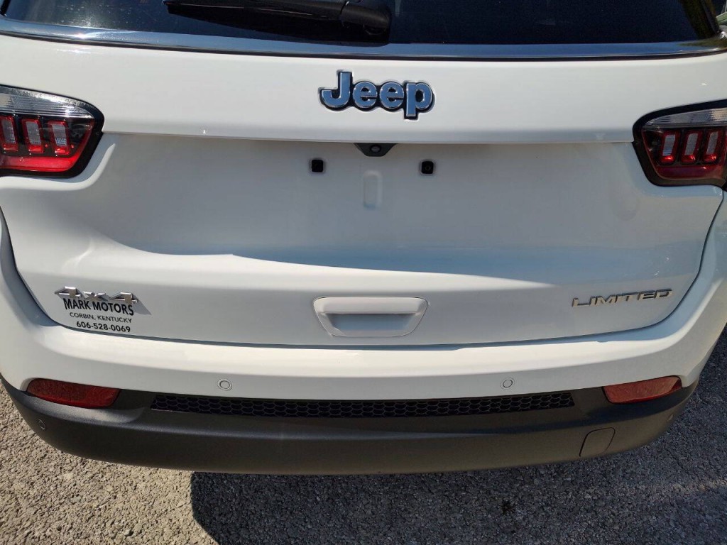 2025 Jeep Compass Image 15