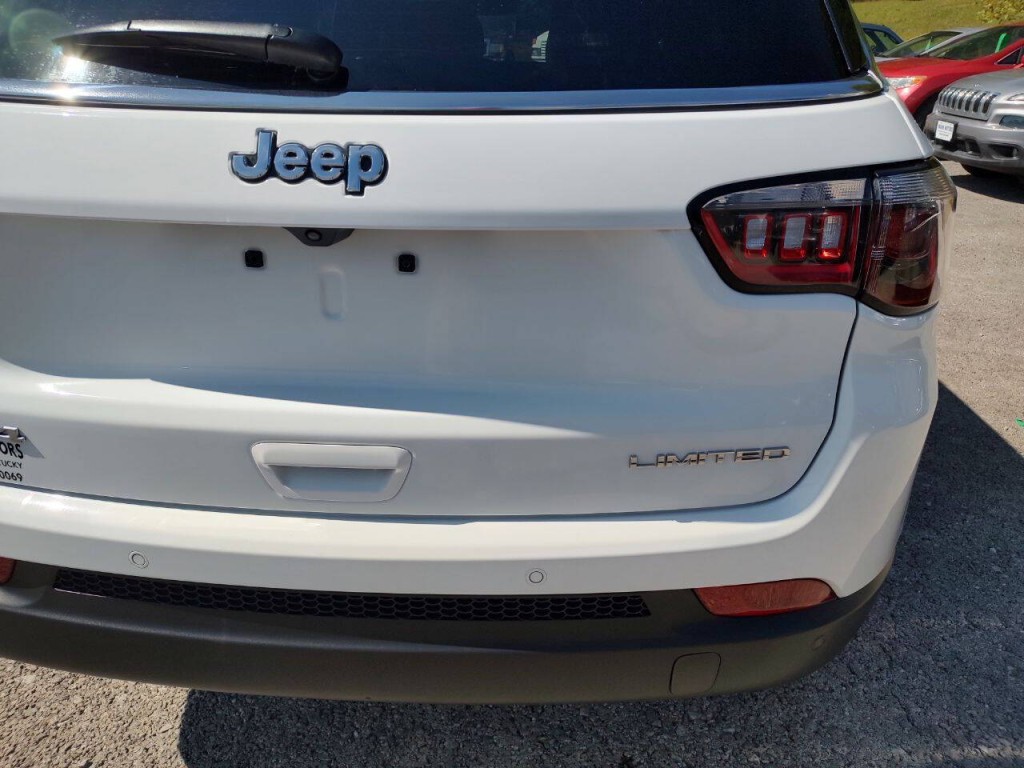 2025 Jeep Compass Image 17