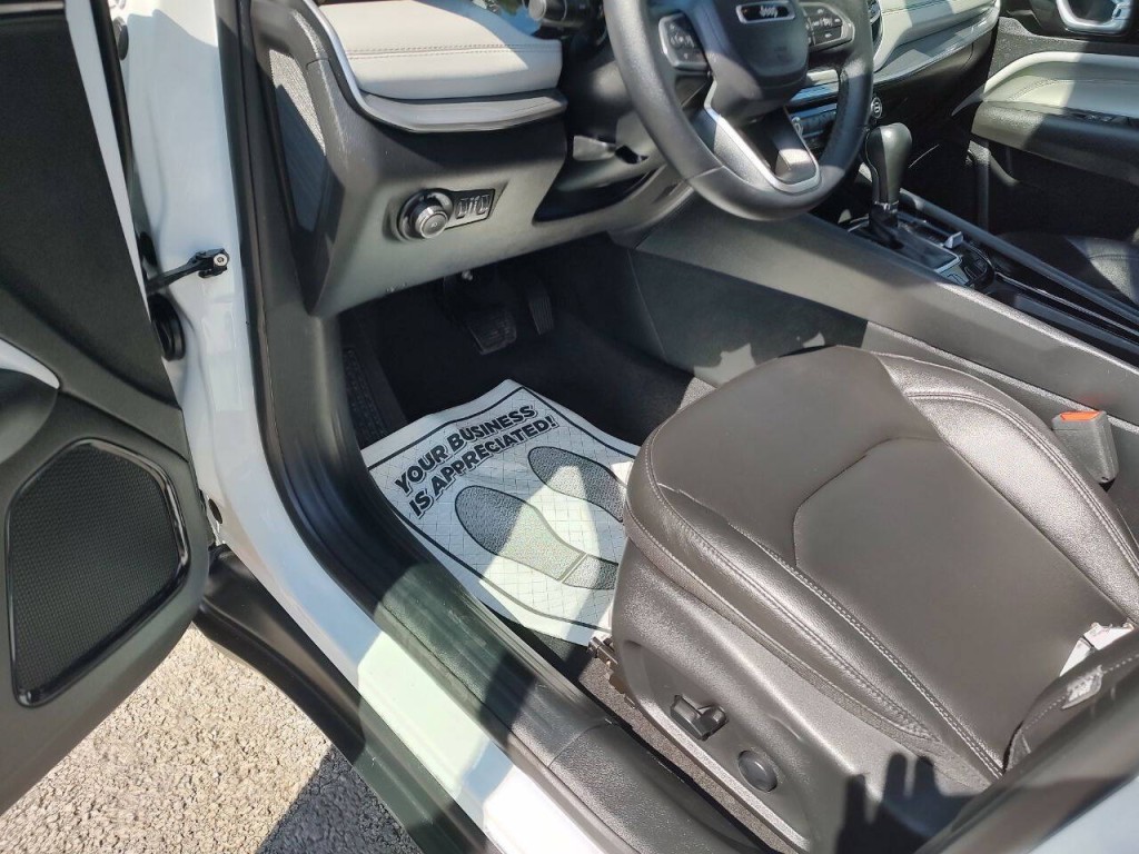 2025 Jeep Compass Image 23