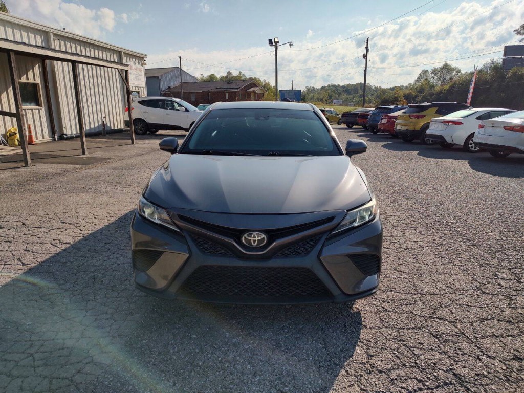 2019 Toyota Camry Image 3