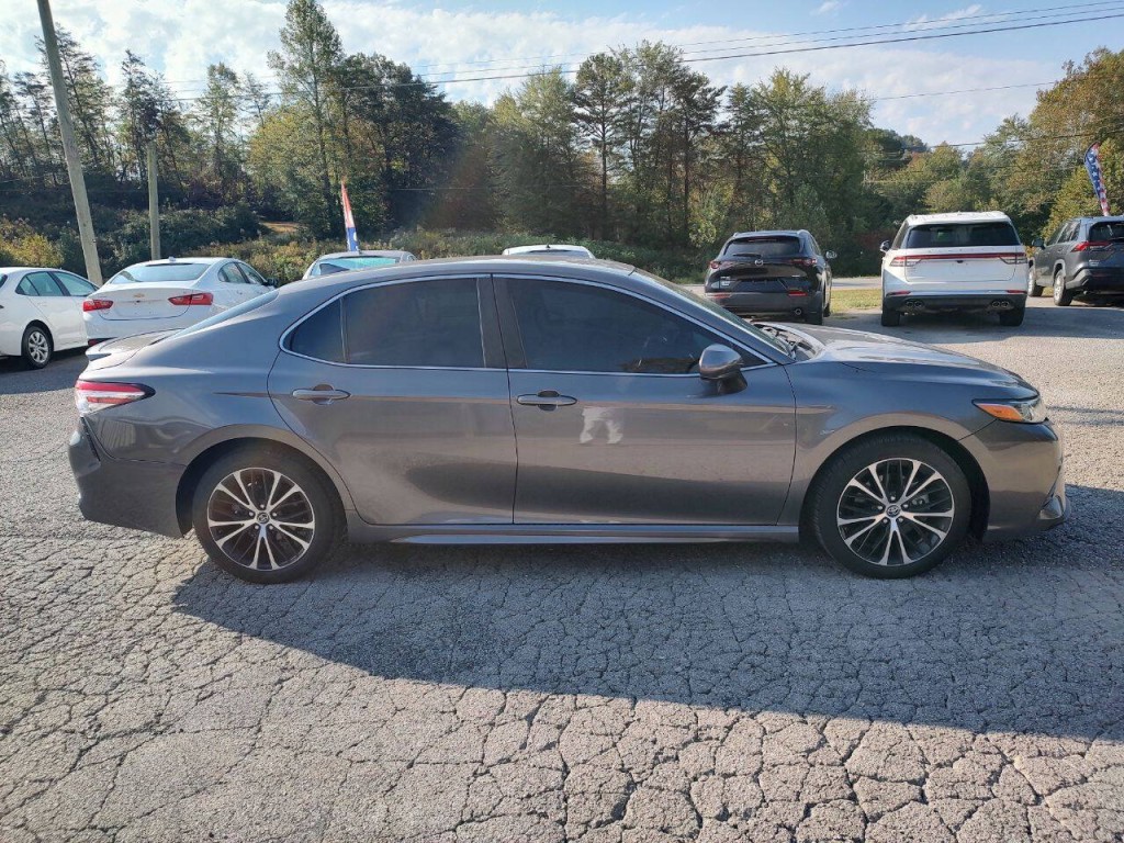 2019 Toyota Camry Image 5