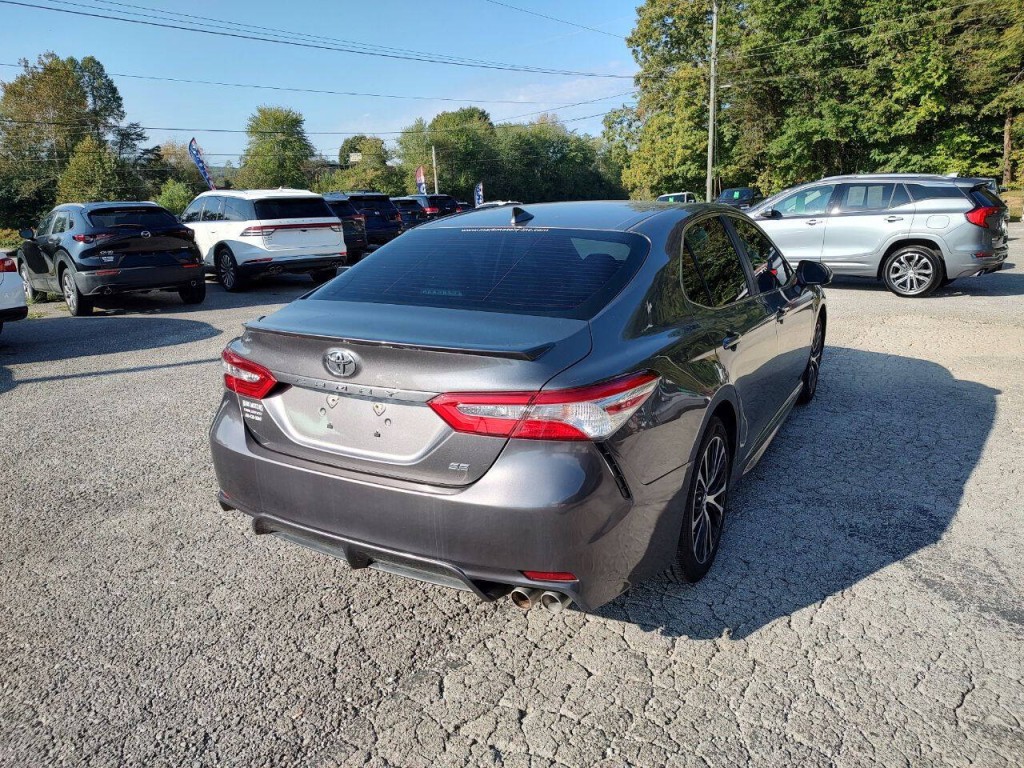 2019 Toyota Camry Image 6