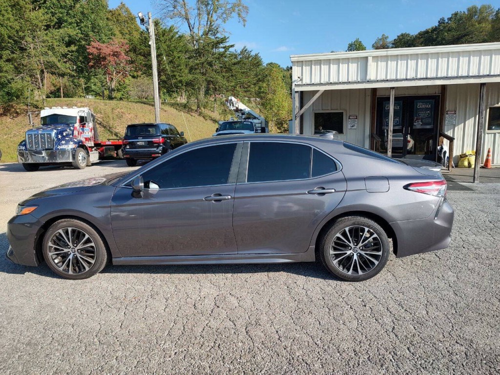 2019 Toyota Camry Image 9