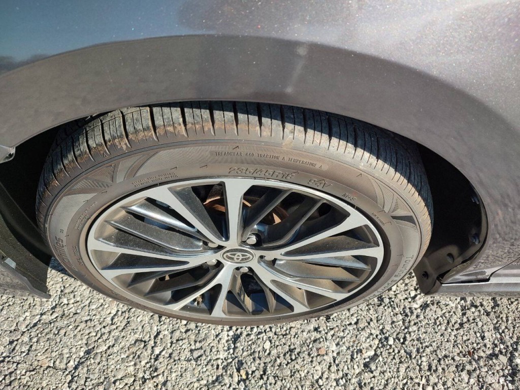 2019 Toyota Camry Image 10