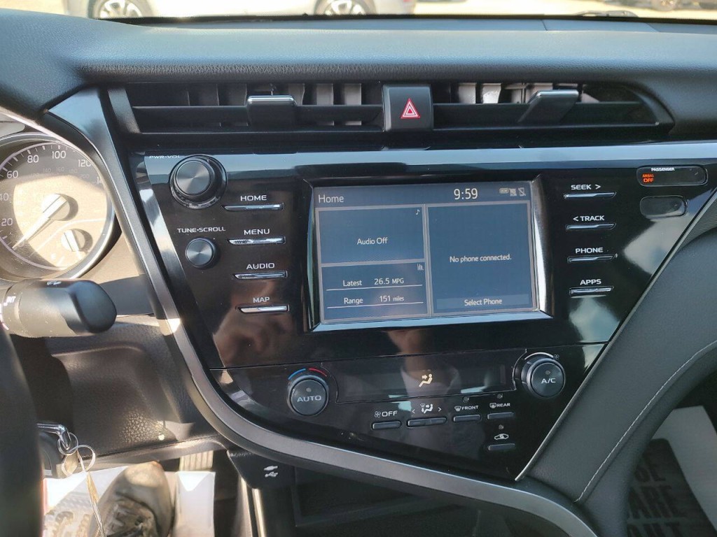 2019 Toyota Camry Image 27