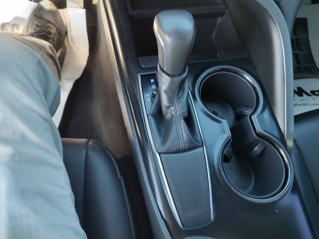 2019 Toyota Camry Image 29
