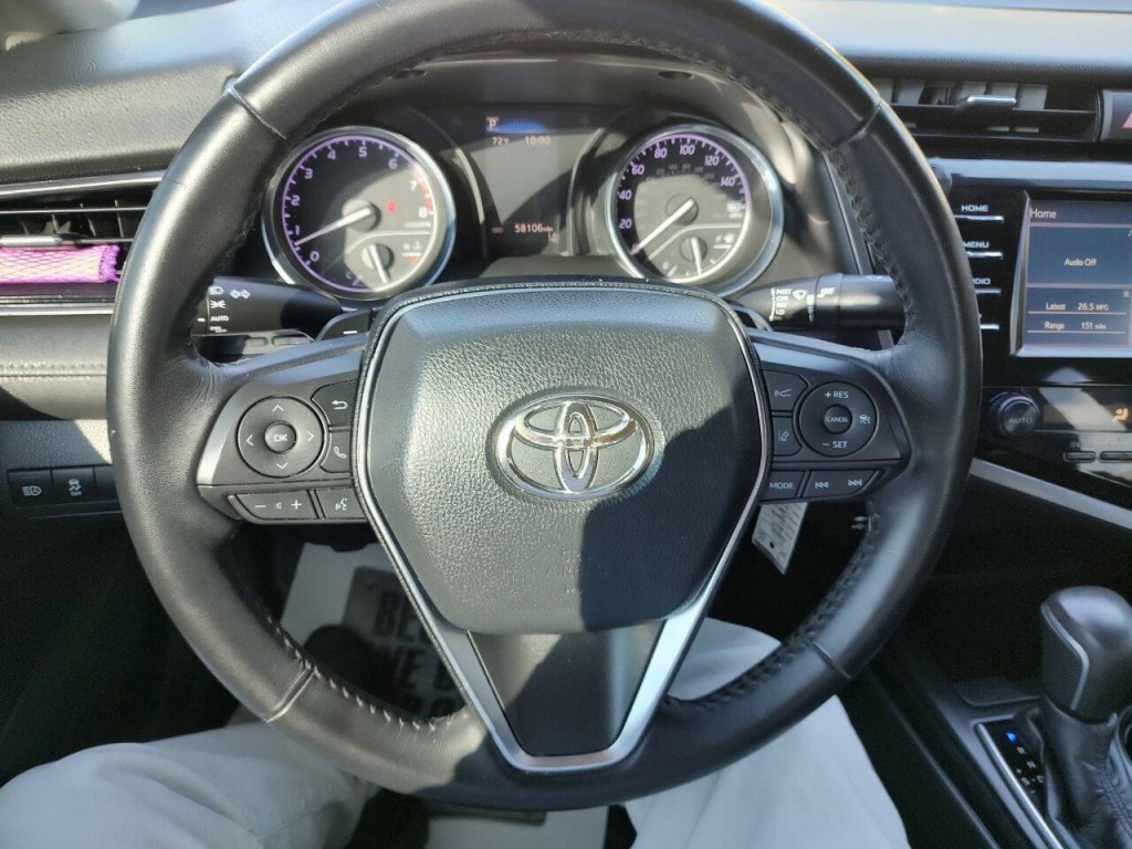 2019 Toyota Camry Image 32