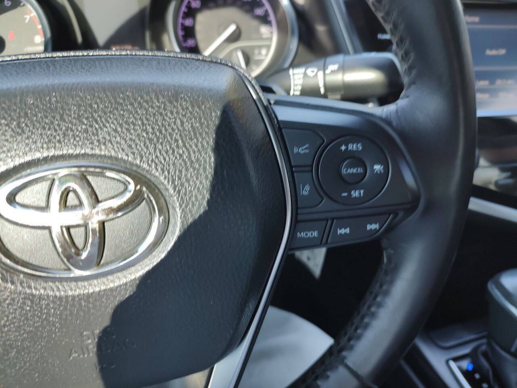 2019 Toyota Camry Image 34
