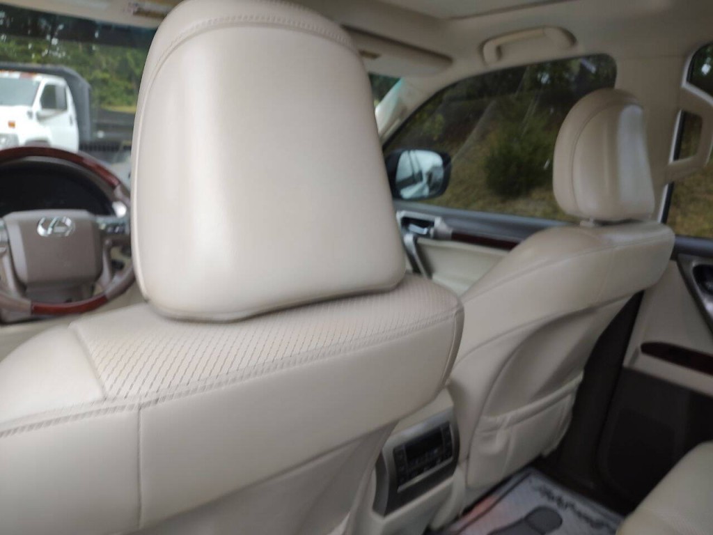 2013 Lexus GX 460 Image 28