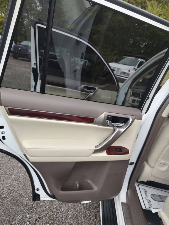 2013 Lexus GX 460 Image 34