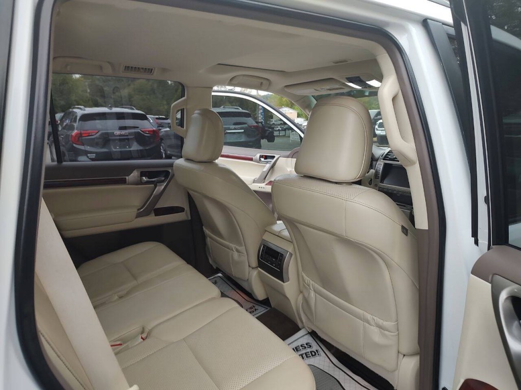 2013 Lexus GX 460 Image 38