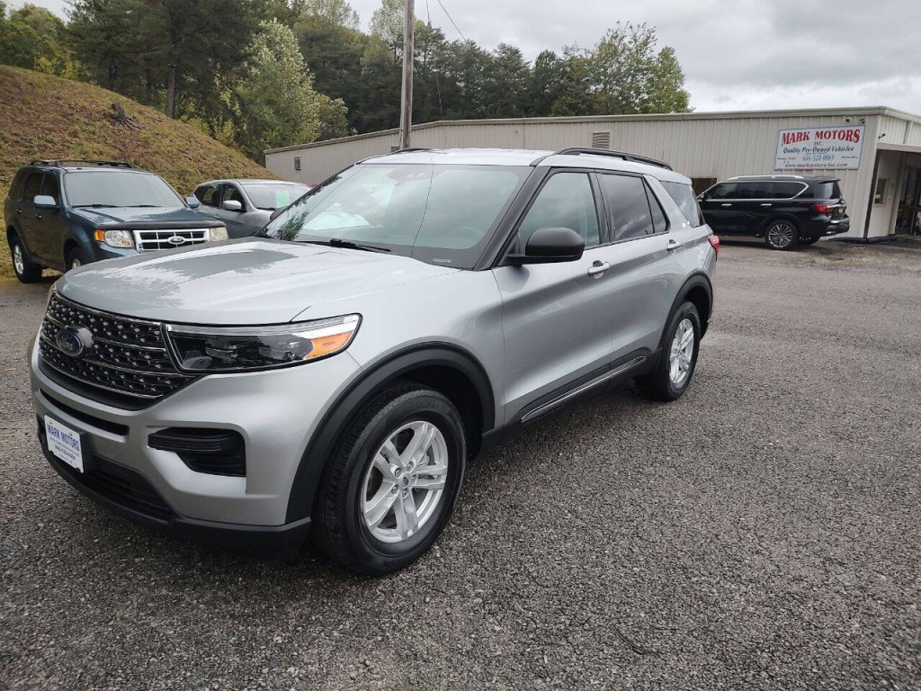 2023 Ford Explorer Image 2