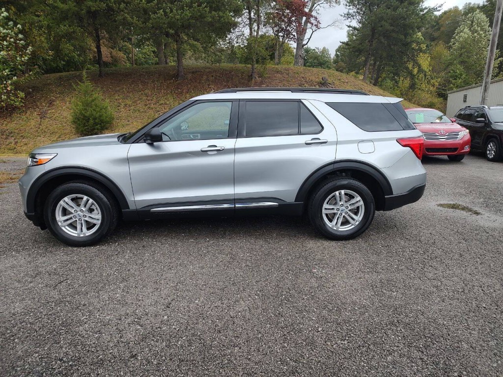 2023 Ford Explorer Image 9