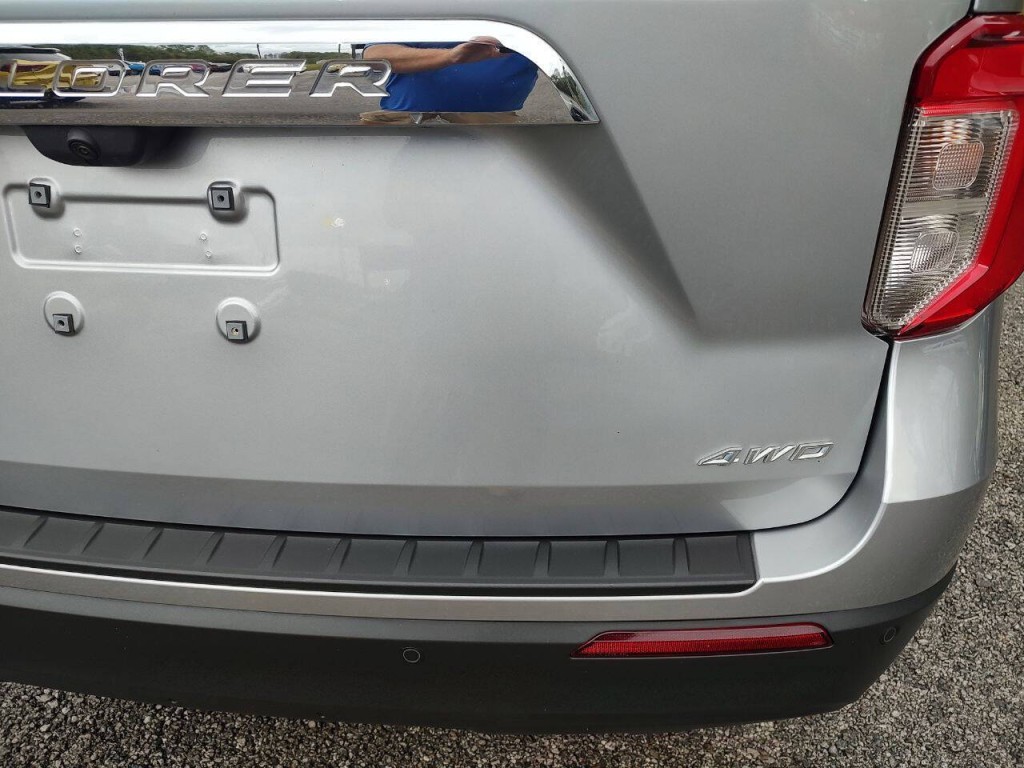2023 Ford Explorer Image 16