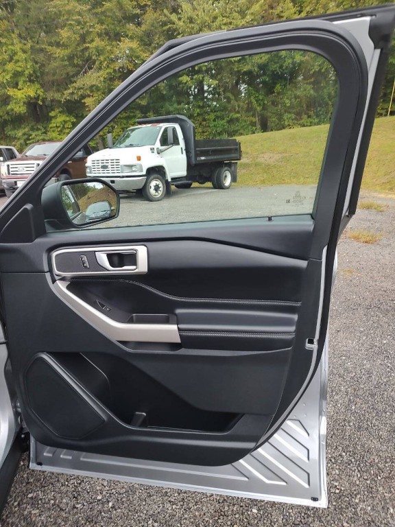 2023 Ford Explorer Image 43