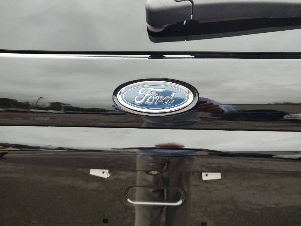 2019 Ford Econoline Image 13