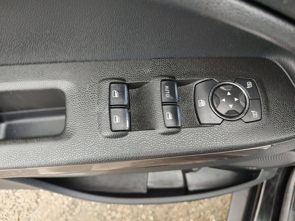 2019 Ford Econoline Image 18