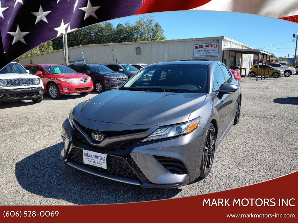 2019 Toyota Camry Image 1