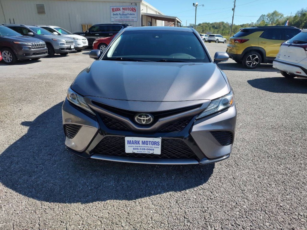 2019 Toyota Camry Image 3