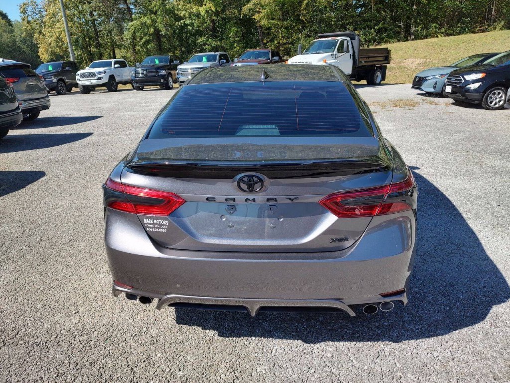 2019 Toyota Camry Image 7