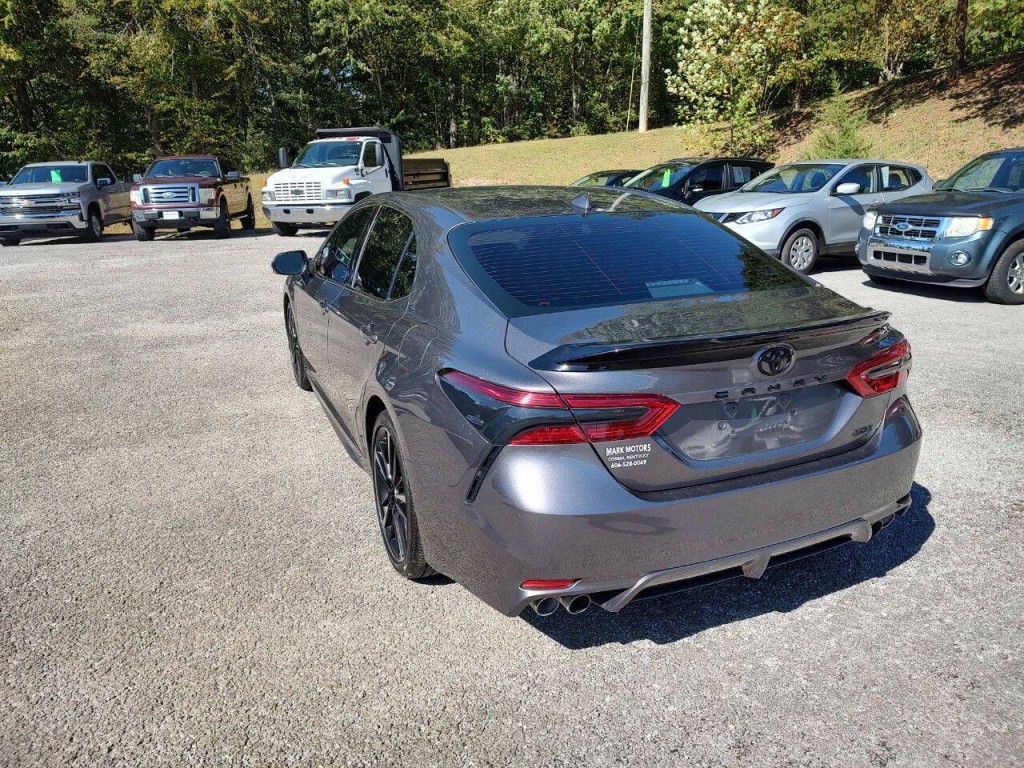 2019 Toyota Camry Image 8