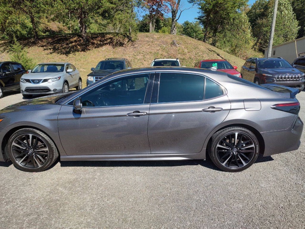 2019 Toyota Camry Image 9