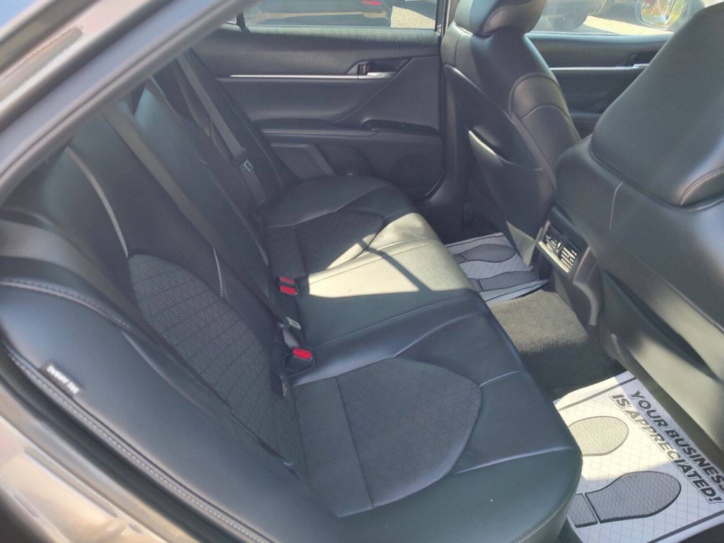 2019 Toyota Camry Image 26