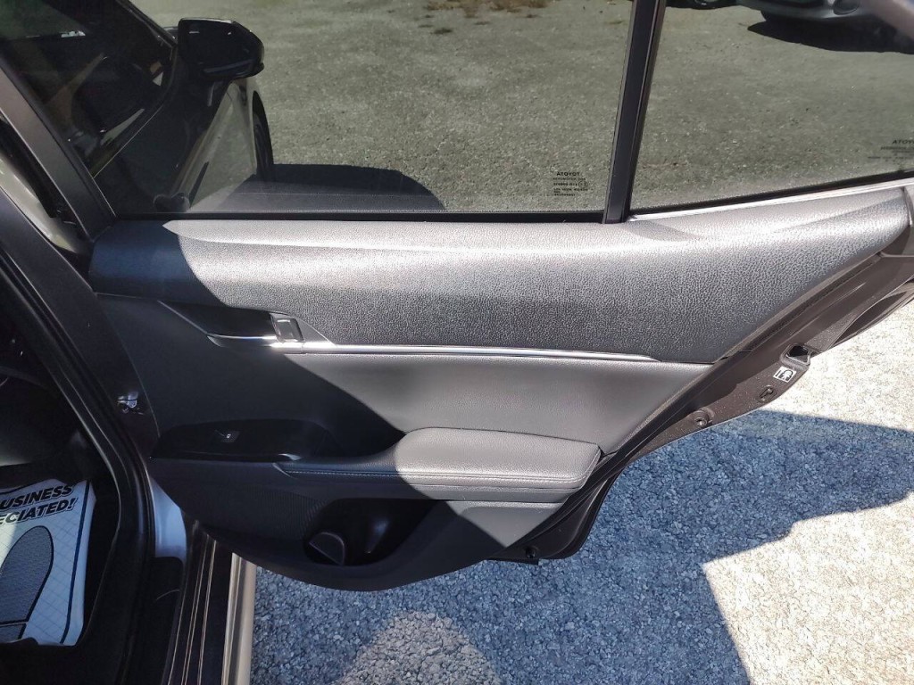 2019 Toyota Camry Image 28