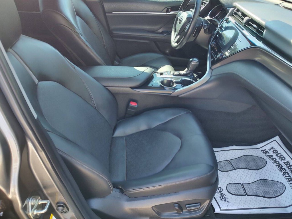 2019 Toyota Camry Image 29