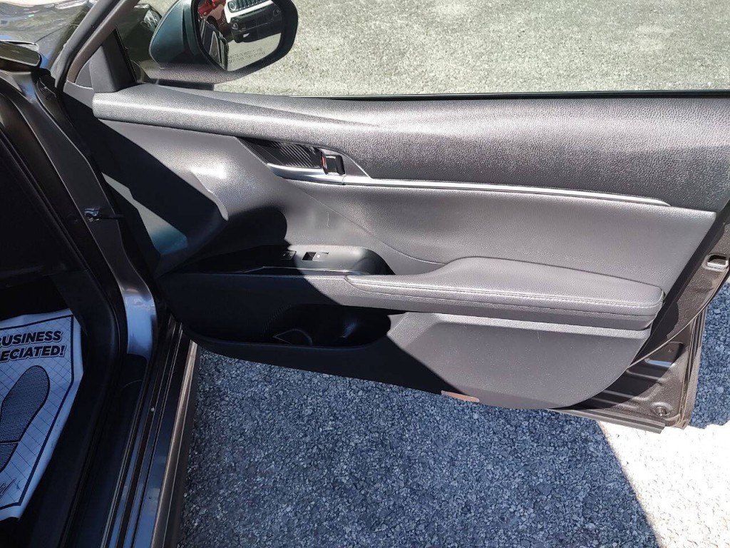 2019 Toyota Camry Image 31
