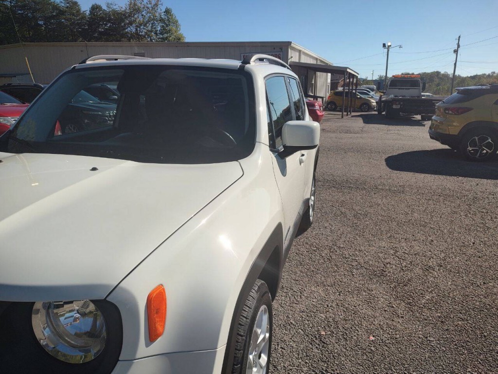 2017 Jeep Renegade Image 12