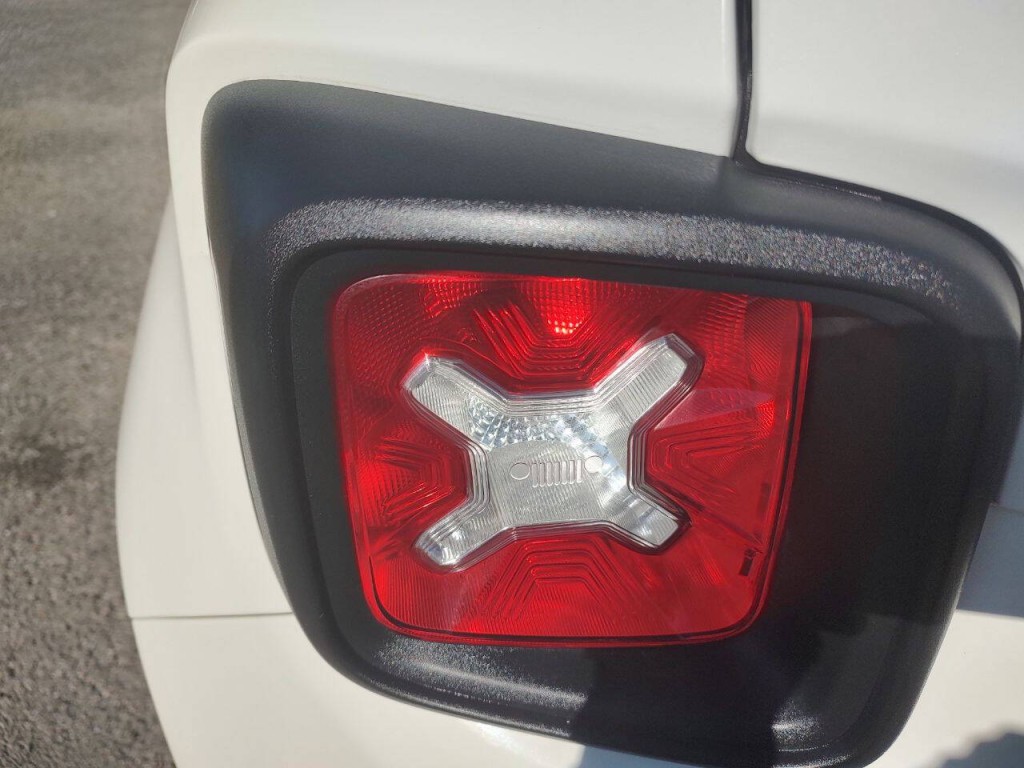 2017 Jeep Renegade Image 15