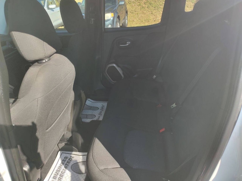 2017 Jeep Renegade Image 19