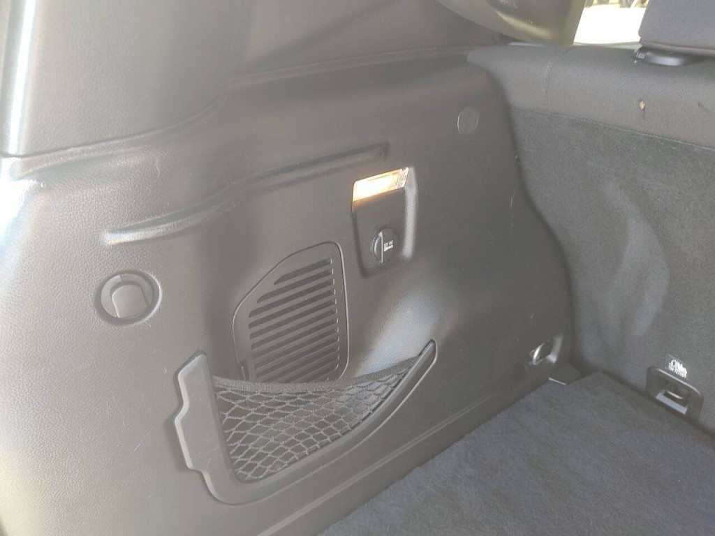 2017 Jeep Renegade Image 23