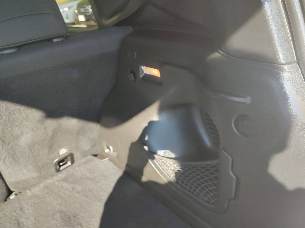 2017 Jeep Renegade Image 24