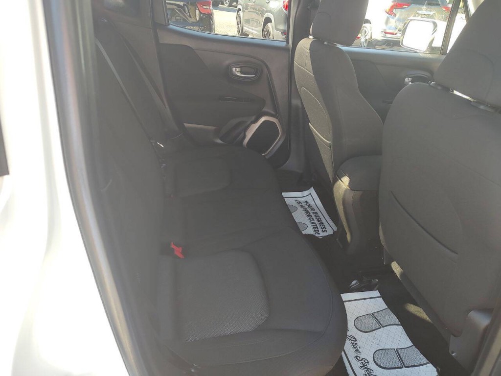 2017 Jeep Renegade Image 25
