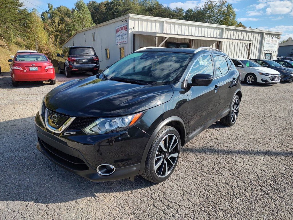 2019 Nissan Rogue Image 2