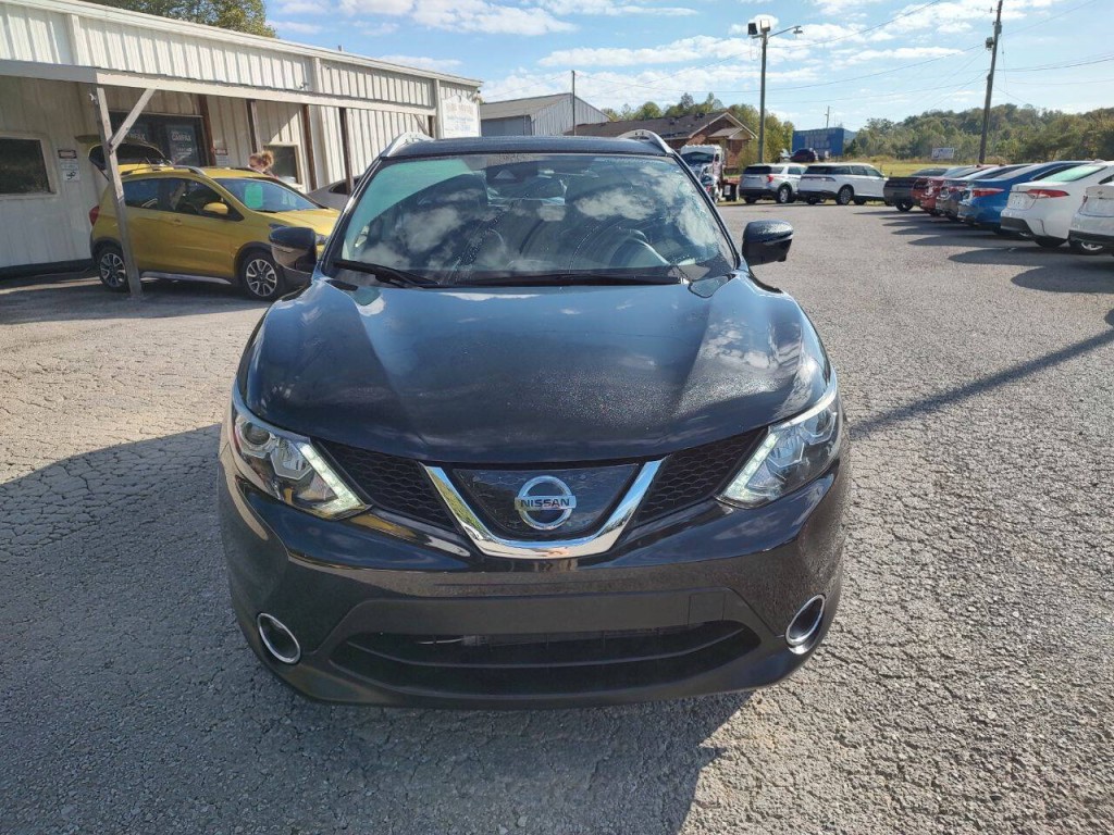 2019 Nissan Rogue Image 3