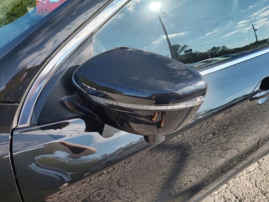 2019 Nissan Rogue Image 11