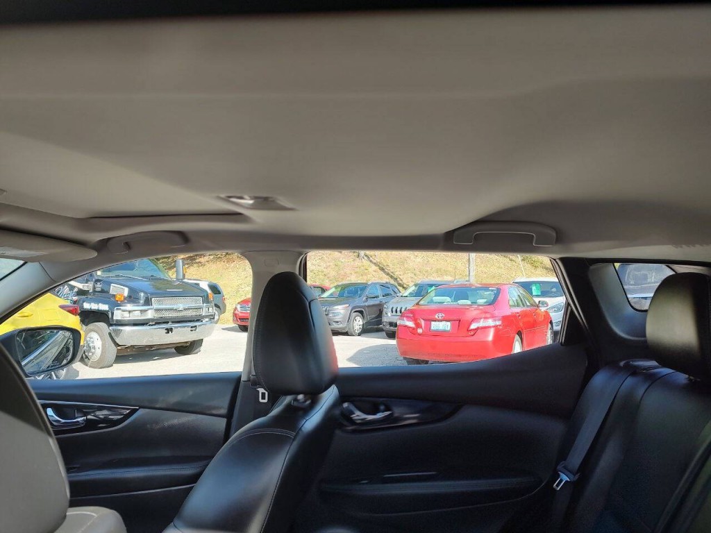 2019 Nissan Rogue Image 24