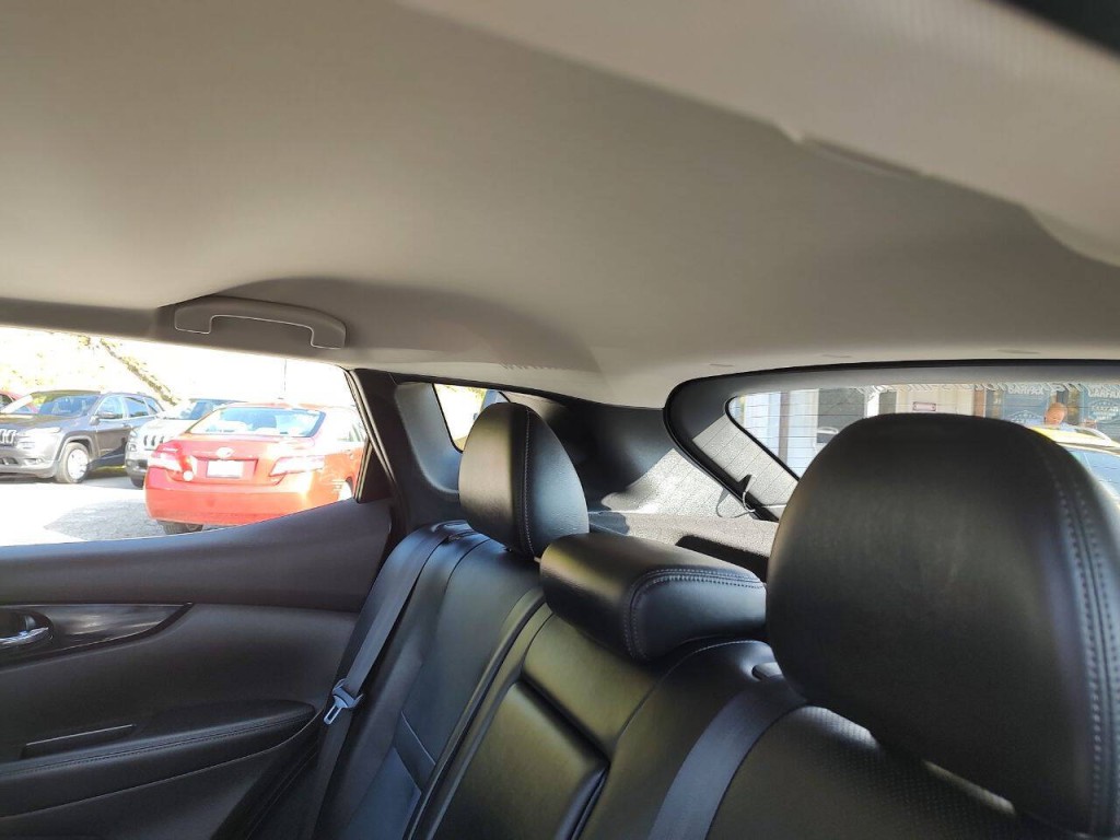 2019 Nissan Rogue Image 25