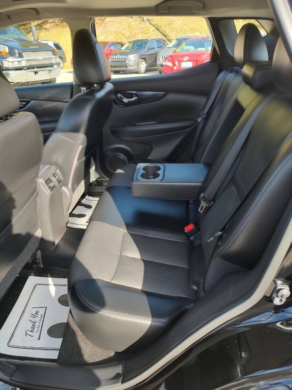 2019 Nissan Rogue Image 29