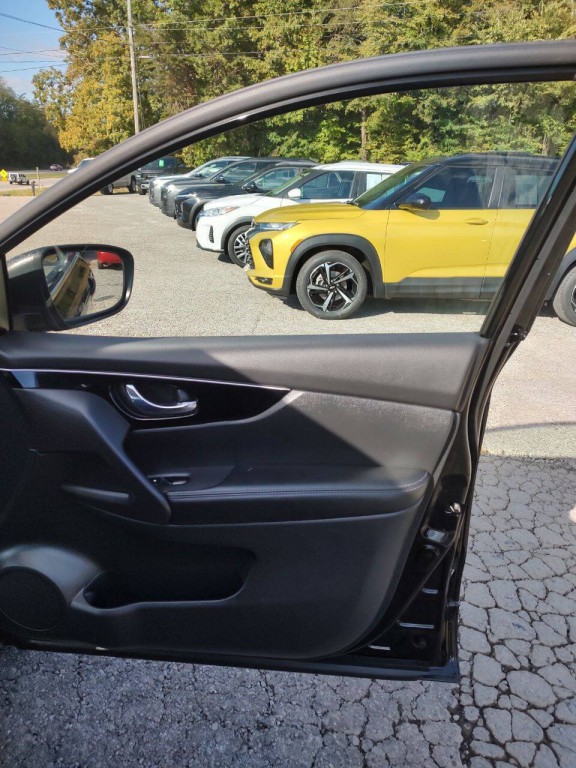 2019 Nissan Rogue Image 41