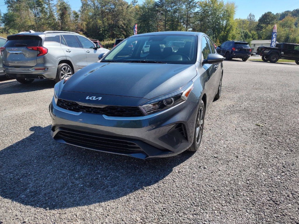 2024 Kia Forte Image 2